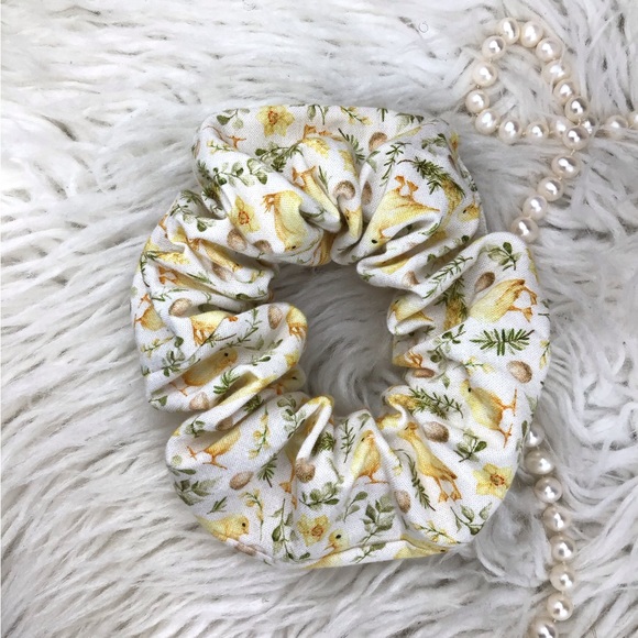 🐣 4 for $16 SCRUNCHIE (Baby Chick) / MATCH WITH YOUR FUR BABIES 🐣 - Picture 9 of 14